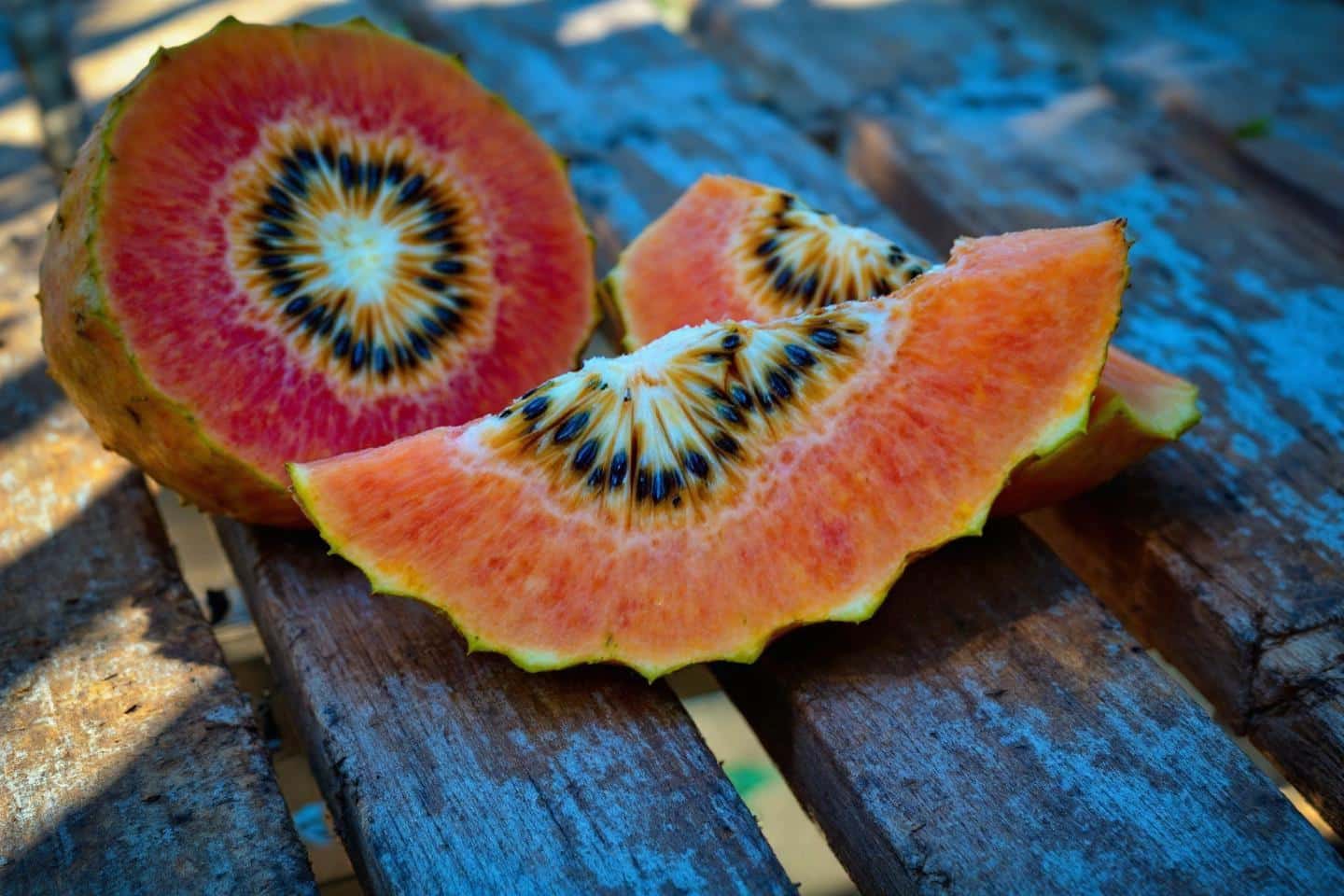 Kaki danger : Pourquoi ce fruit peut être risqué chez certaines personnes ?